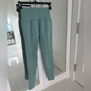 Alphalete Original Revival Leggings